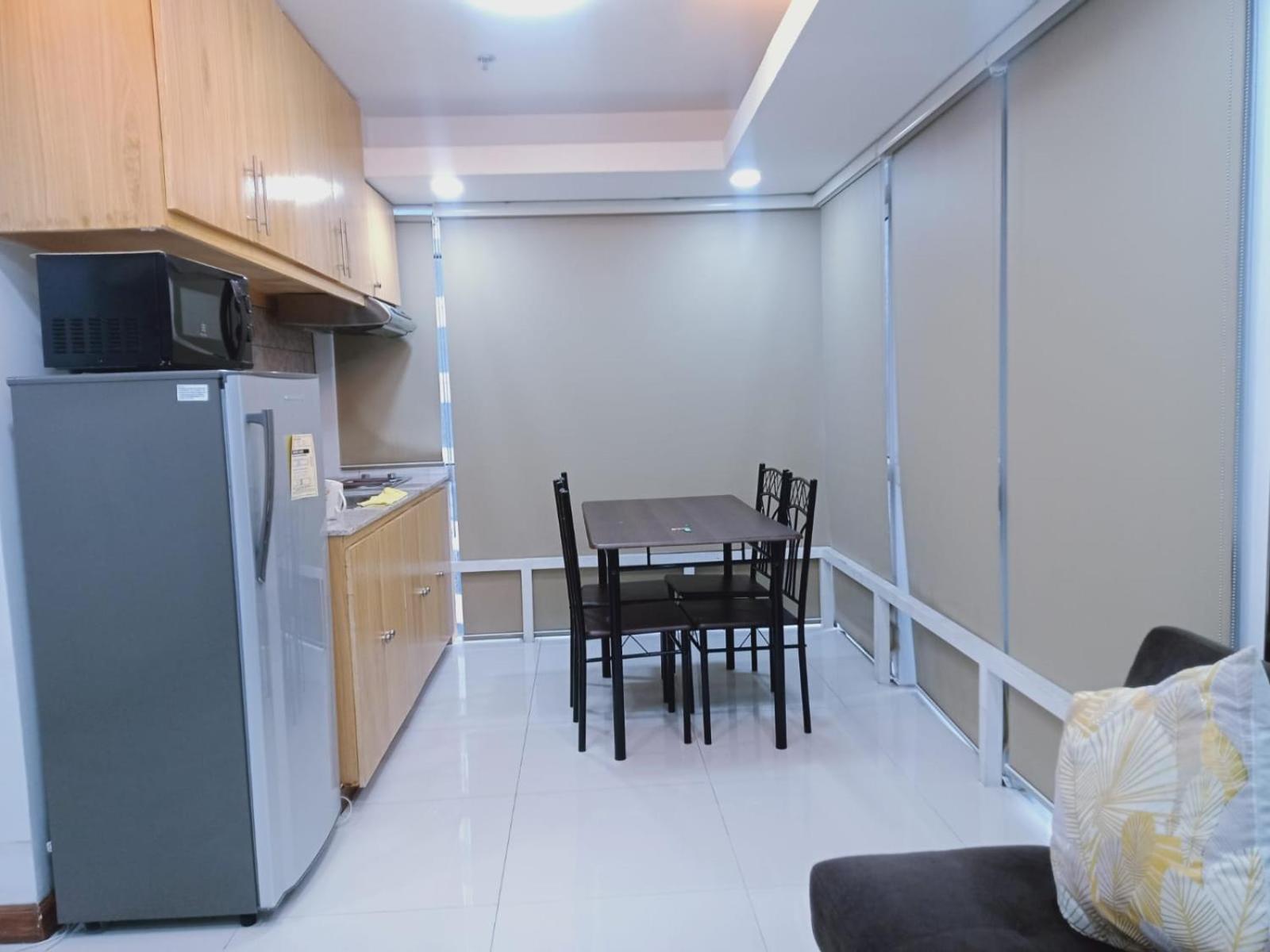2 Bedrooms Units Forbes Area 5Th Avenue Bgc Center Manila Dış mekan fotoğraf