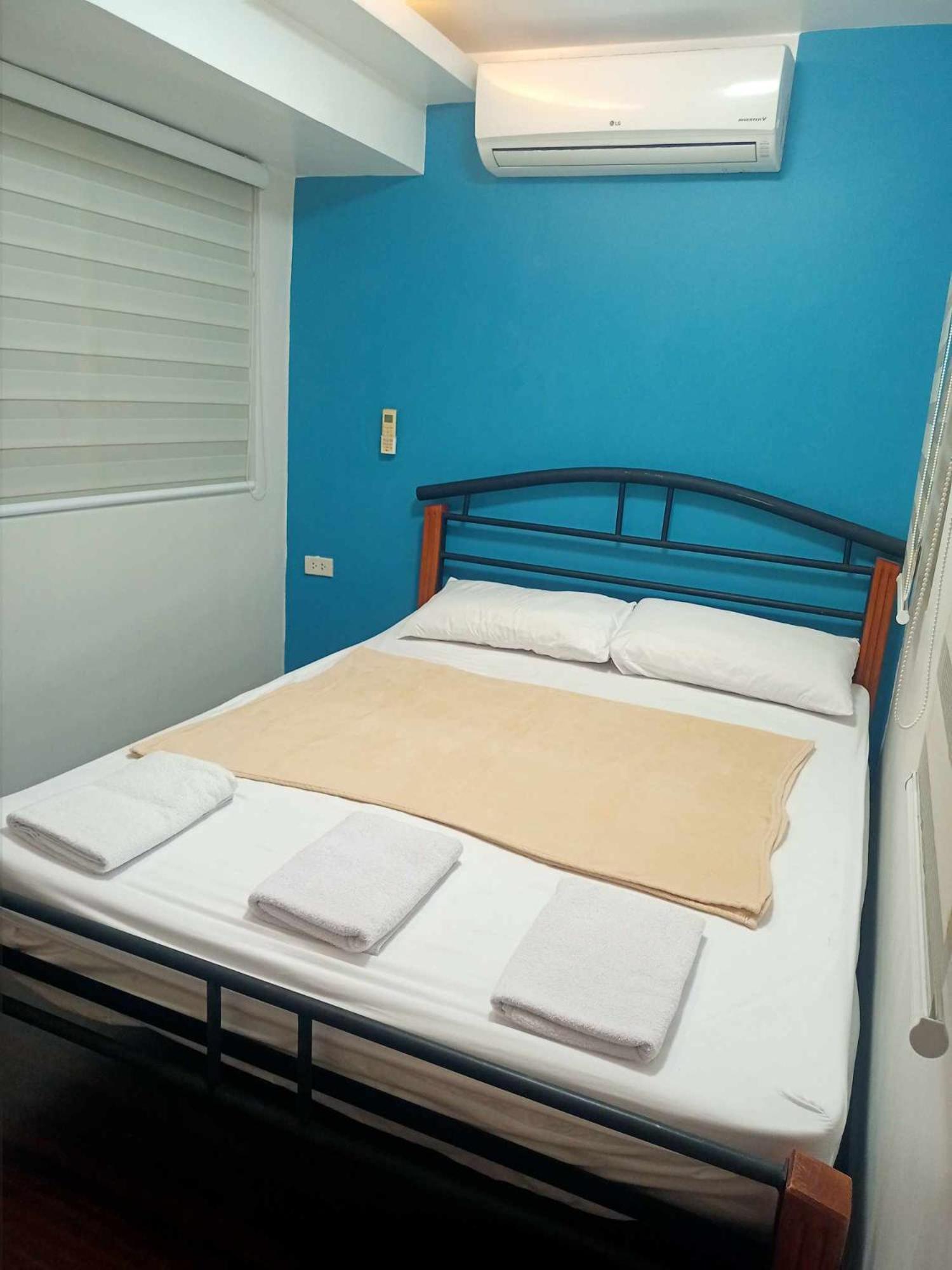 2 Bedrooms Units Forbes Area 5Th Avenue Bgc Center Manila Dış mekan fotoğraf